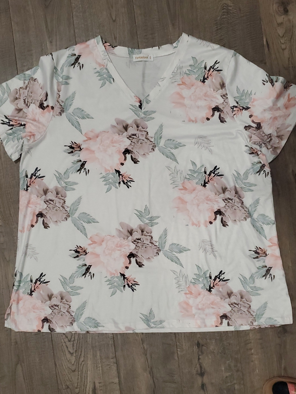Frantasia V-Neck Short Sleeve Floral Tee - White with Pink Floral